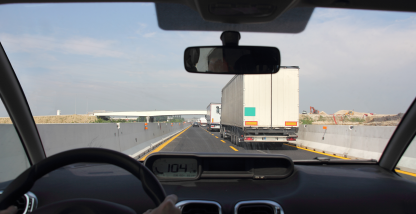 Following distance best practices for commercial vehicles.