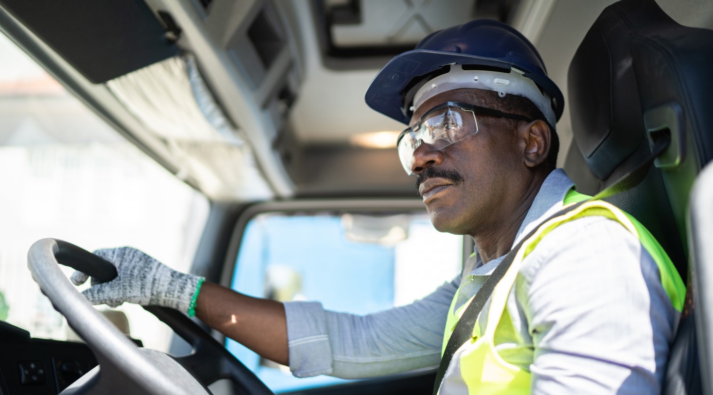 Commercial driving safety tips every fleet needs.