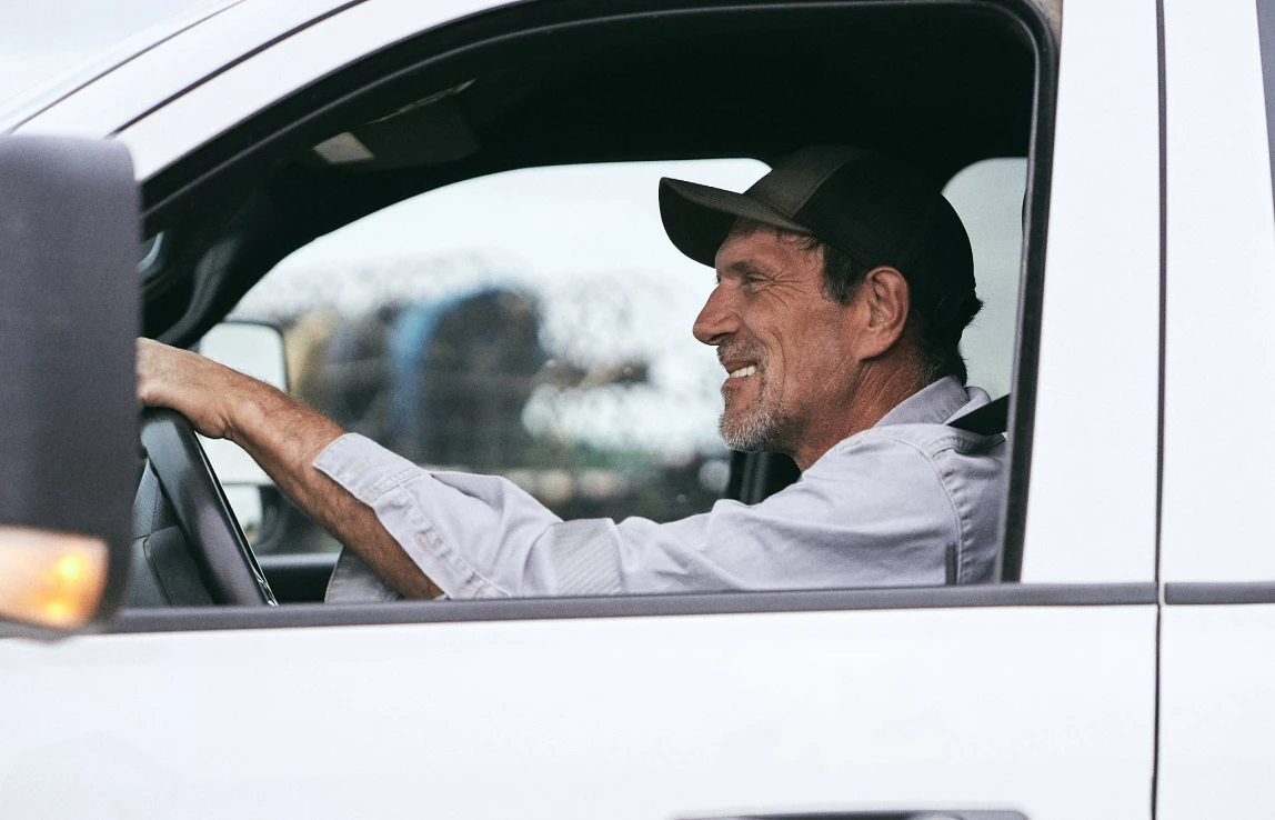 Driver Defen What is defensive driving? | Motive