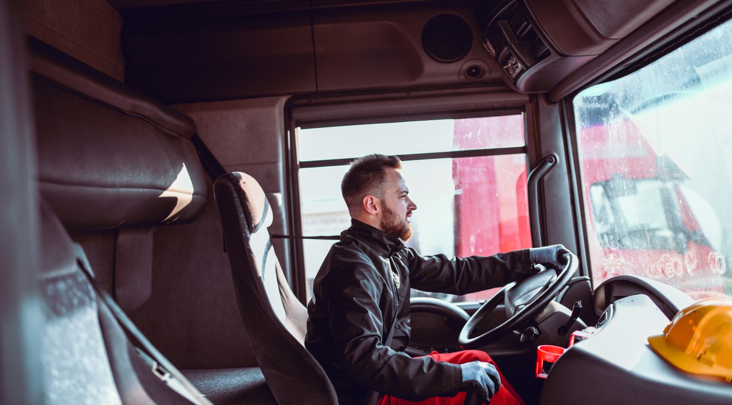 Revolutionizing trucking: How computer vision enhances safety and efficiency.