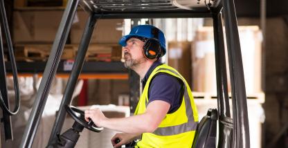 How to Prevent Forklift Accidents – 7 essential tips.