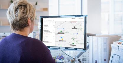 How waste management fleet tracking streamlines operations.