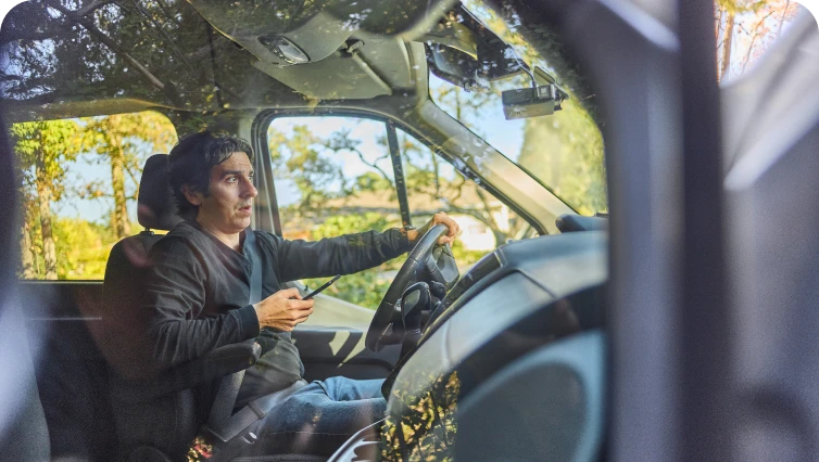 Enterprise-Shift-to-Dual-Facing-AI-Dash-Cams