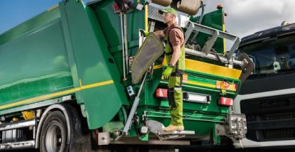 9 ways to make waste management fleets more efficient.