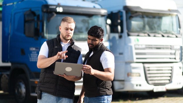 Great Britain Fleet Compliance Guide - driver walkaround