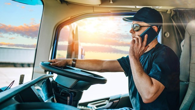 Great Britain Fleet Compliance Guide - image of driver on mobile phone